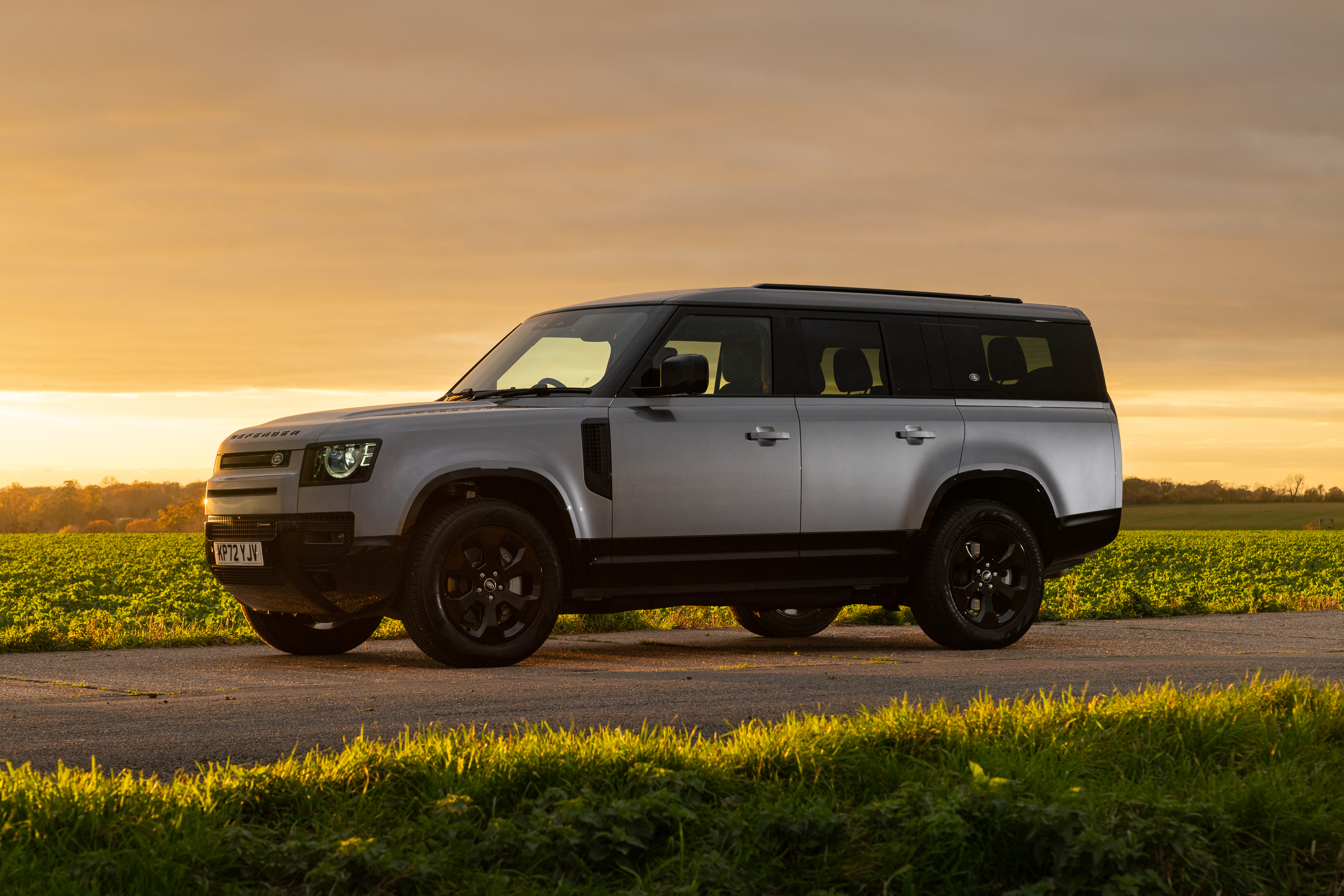 Land Rover Defender 130