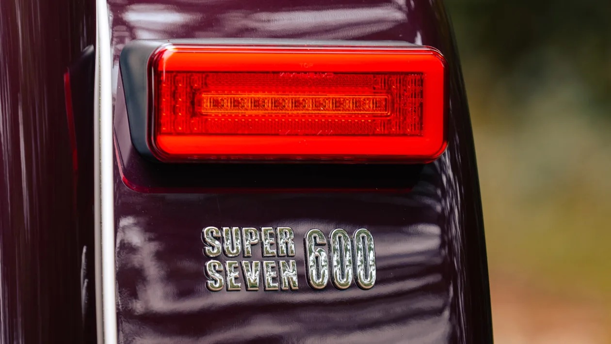 Caterham Super Seven 600