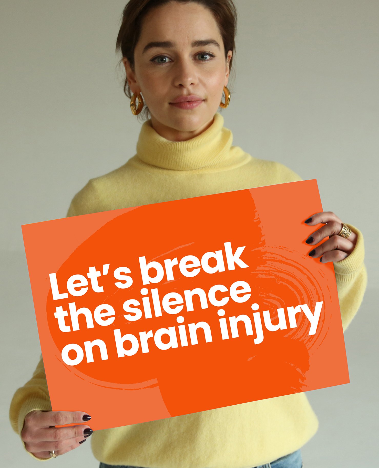 Emilia Clarke And Her Mother Made Mbes For Setting Up Brain Injury 