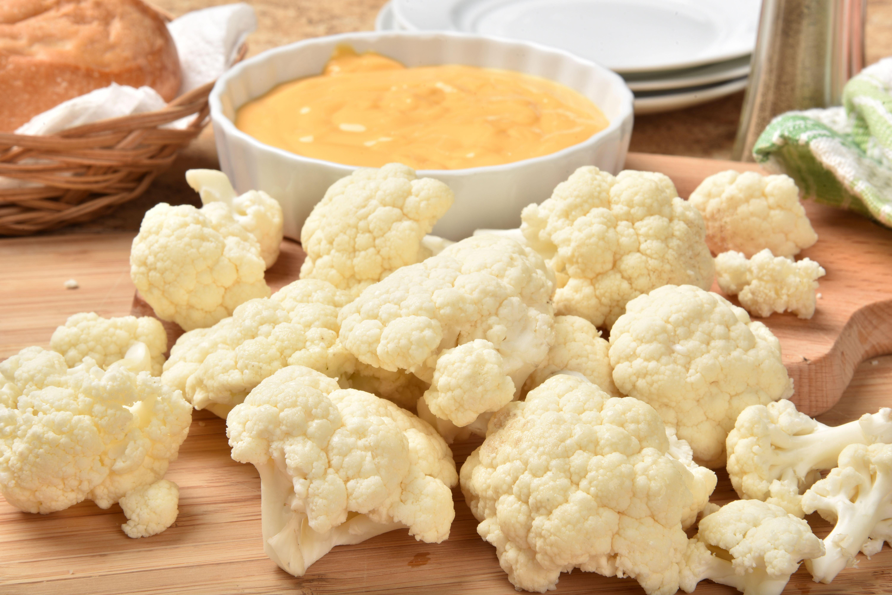 Cauliflower florets with cheese dip