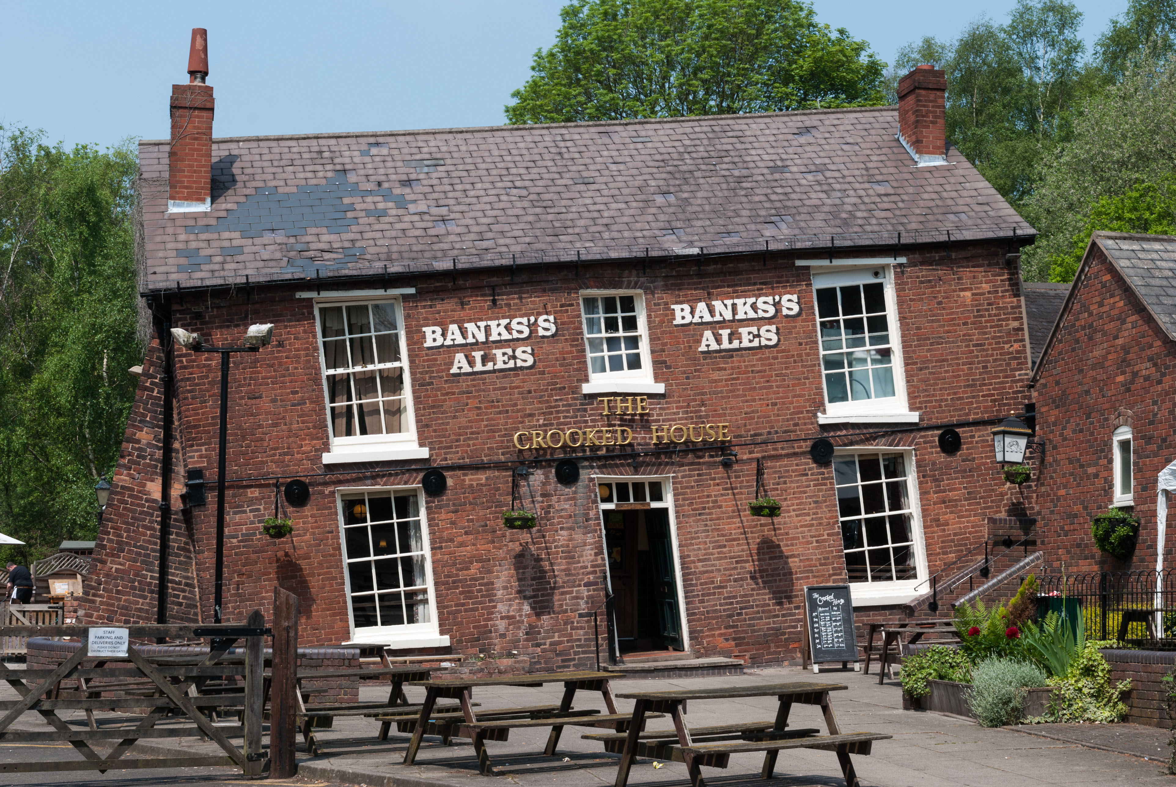 The Crooked House pub was a landmark near Dudley