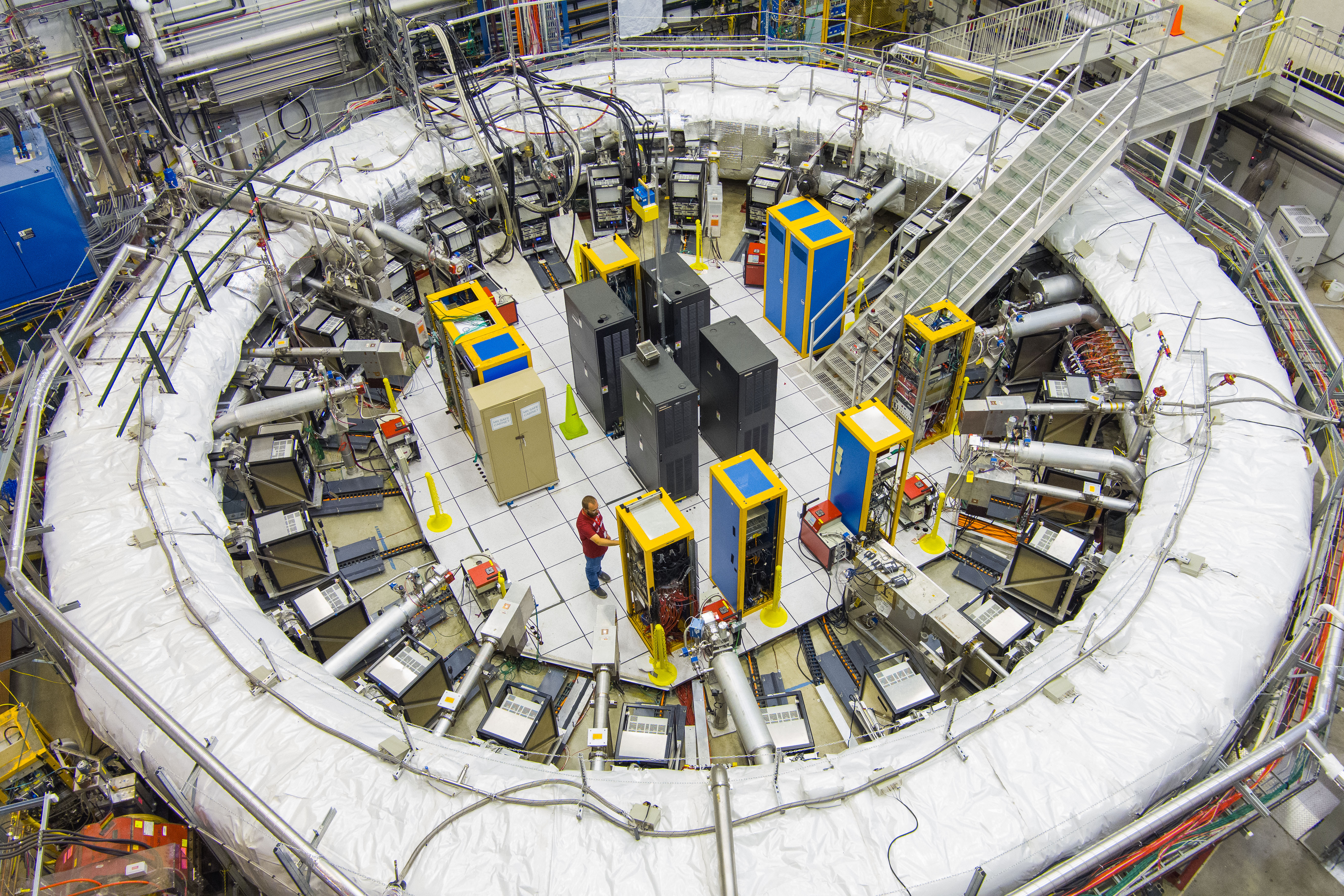 The Muon g-2 magnetic ring at Fermilab in Chicago