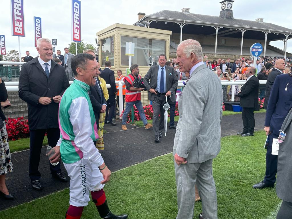 Frankie Dettori chats to the King at Doncaster