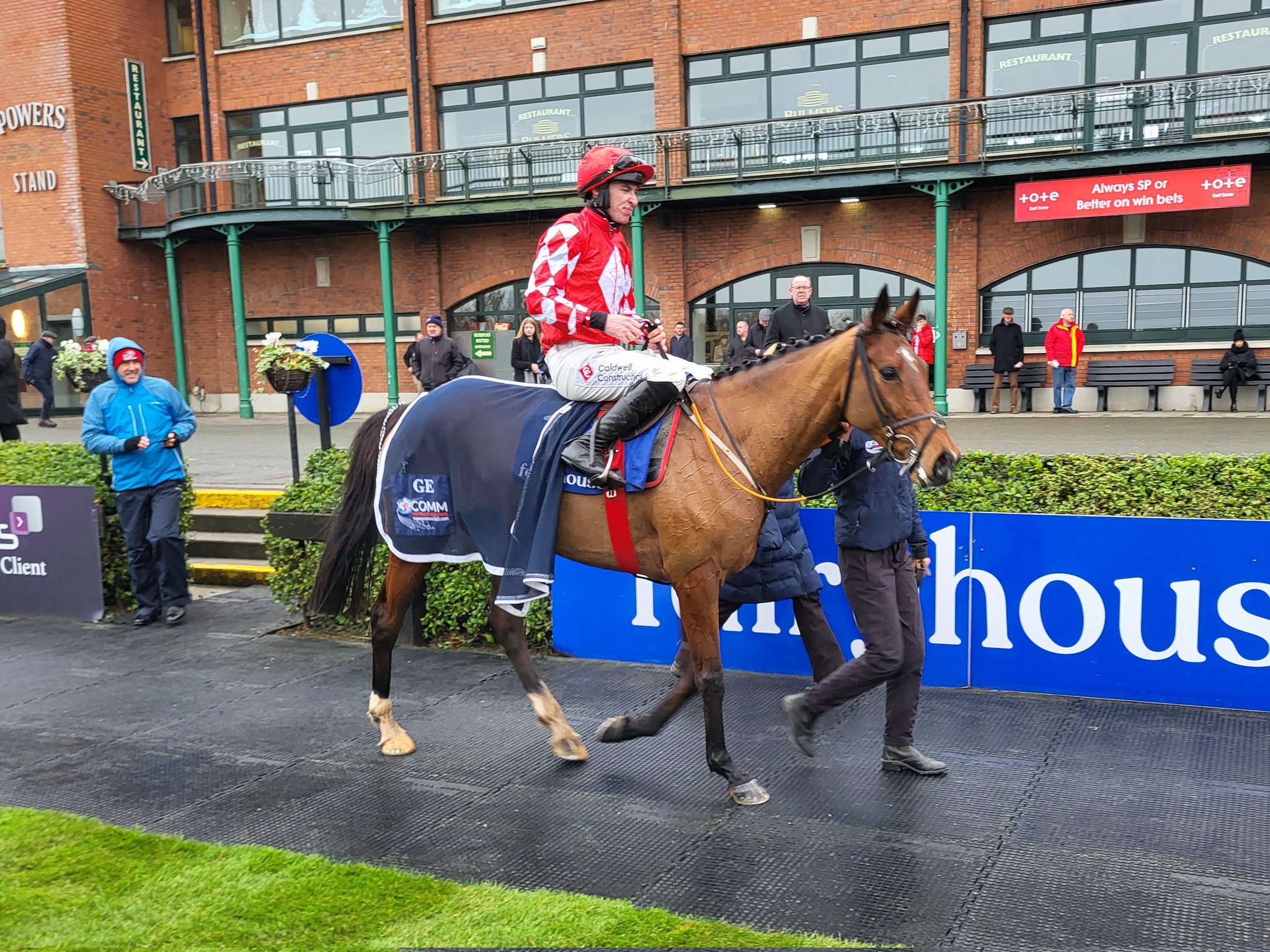 Mollys Mango romped home at Fairyhouse 