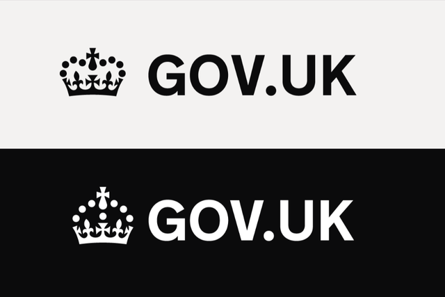 Government website swaps out late Queen’s symbol for crown of King ...