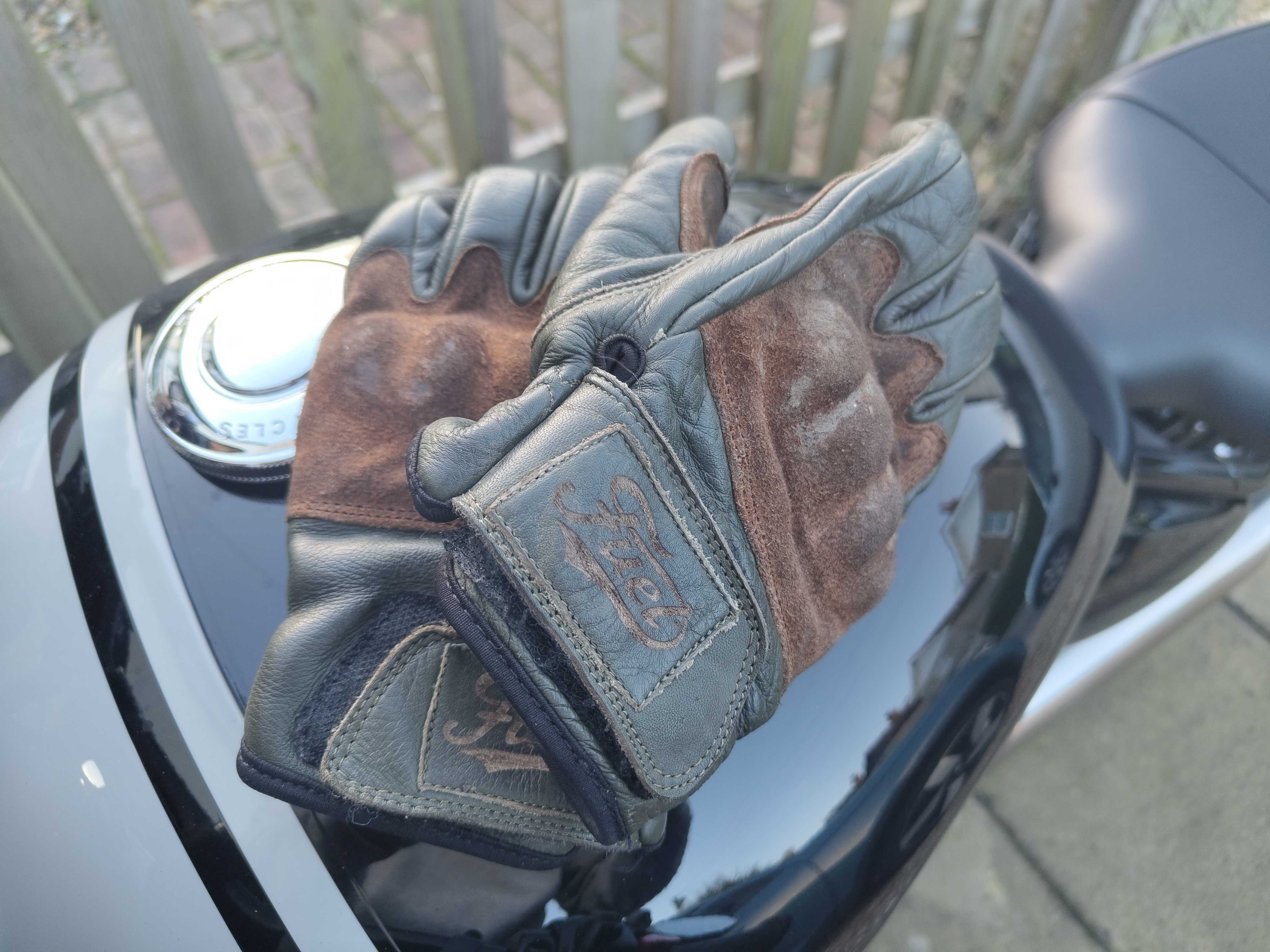 Fuel Rodeo Glove 