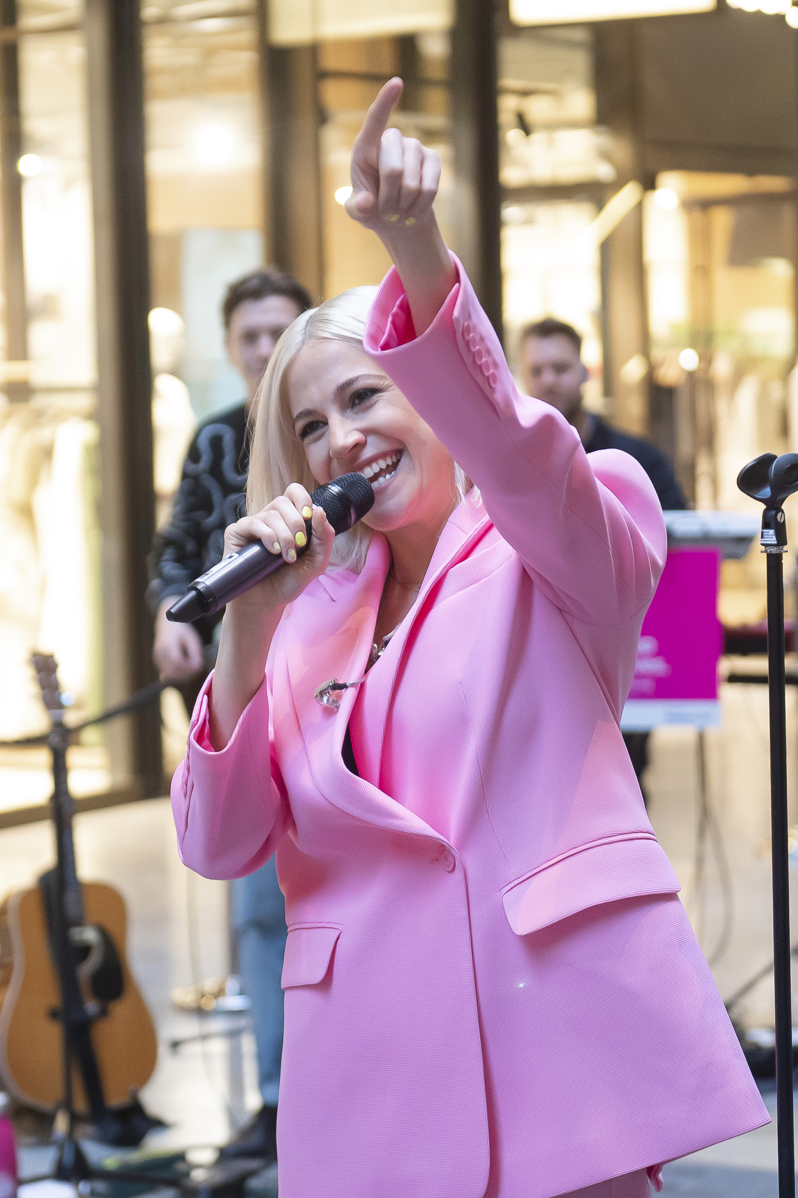 Race for Life x Pixie Lott - Pop-up gig, London, 18th April 2024