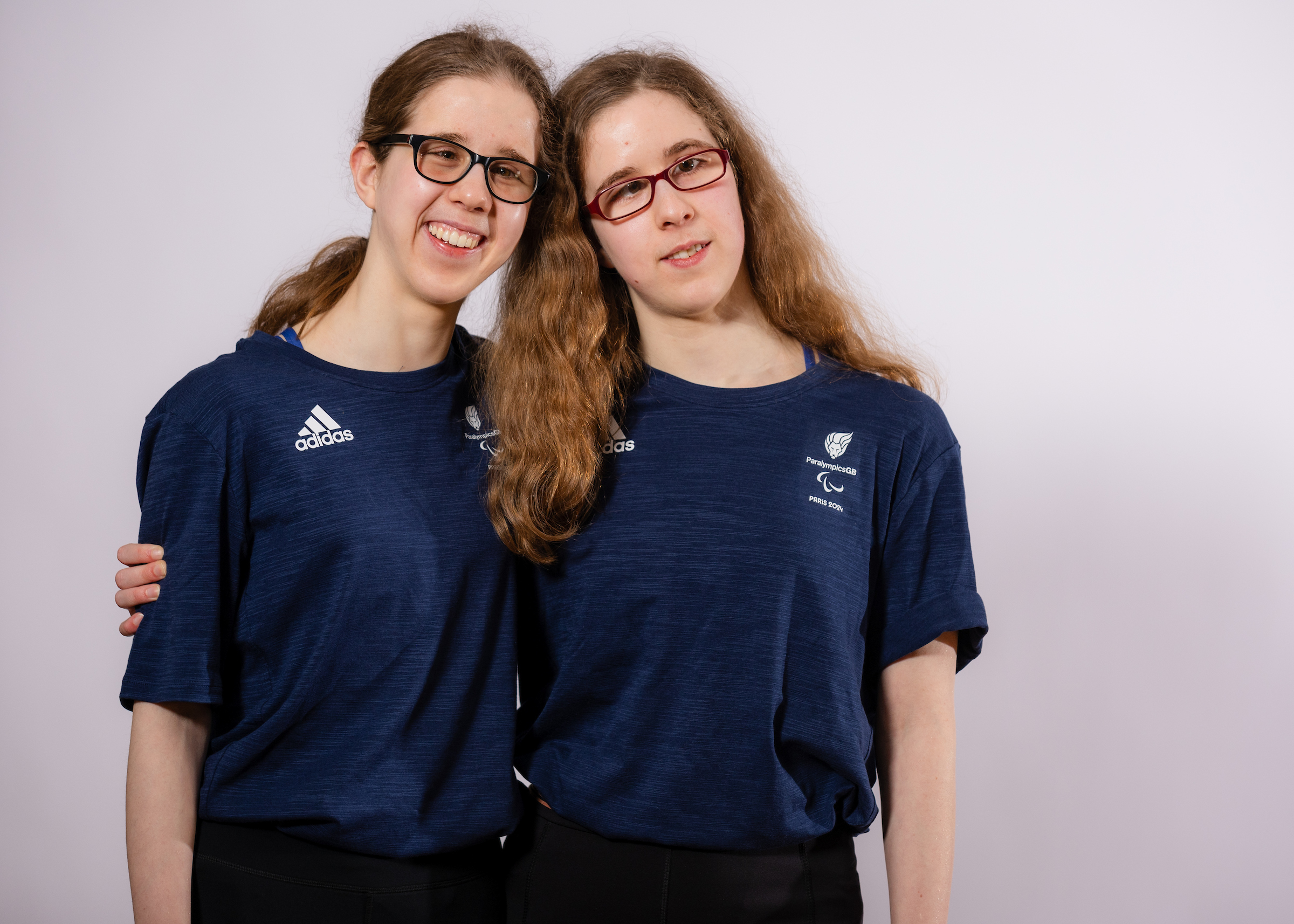 Twin sisters Eliza, left, and Scarlett Humphrey will make Paralympic debuts in Paris