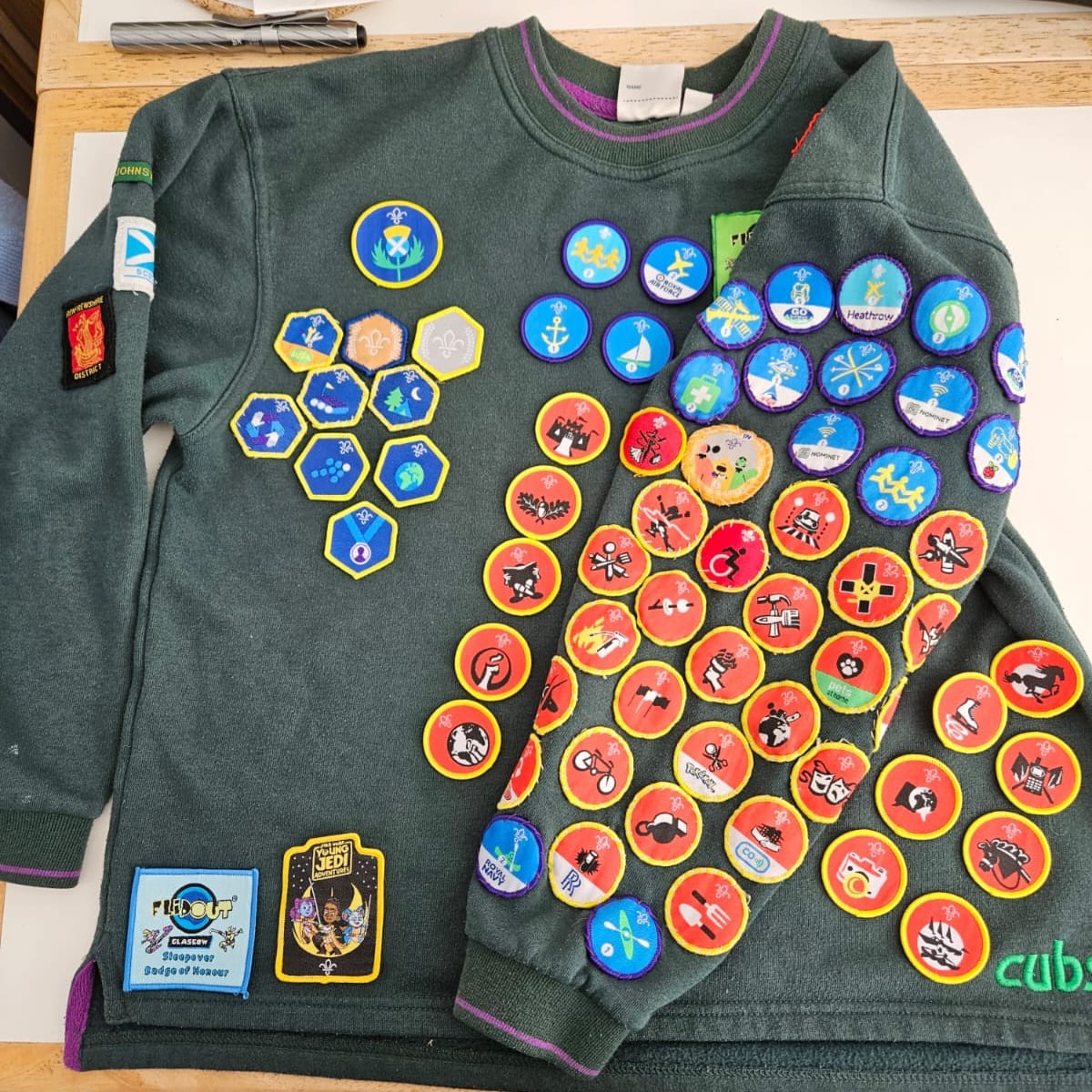 Kyle's Cubs jumper and his badges