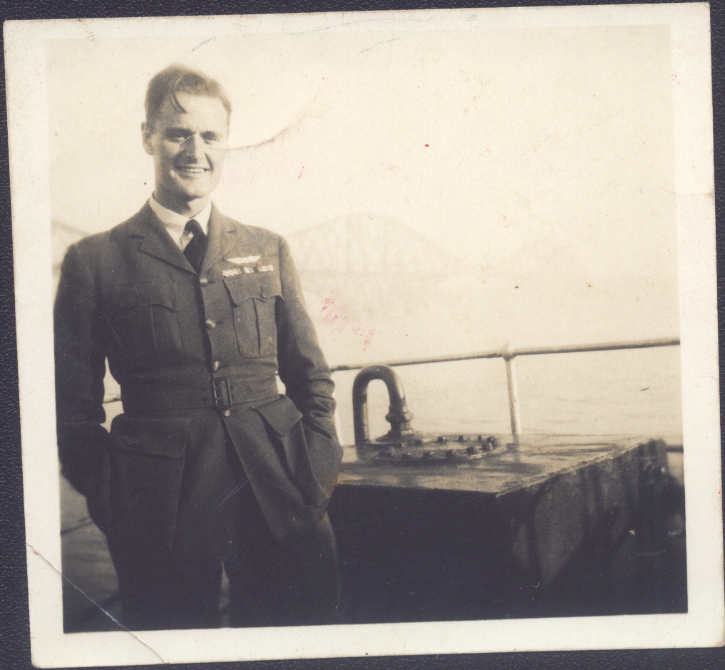 Black and white photo of former squadron leader Jack Hemmings in uniform in 1945