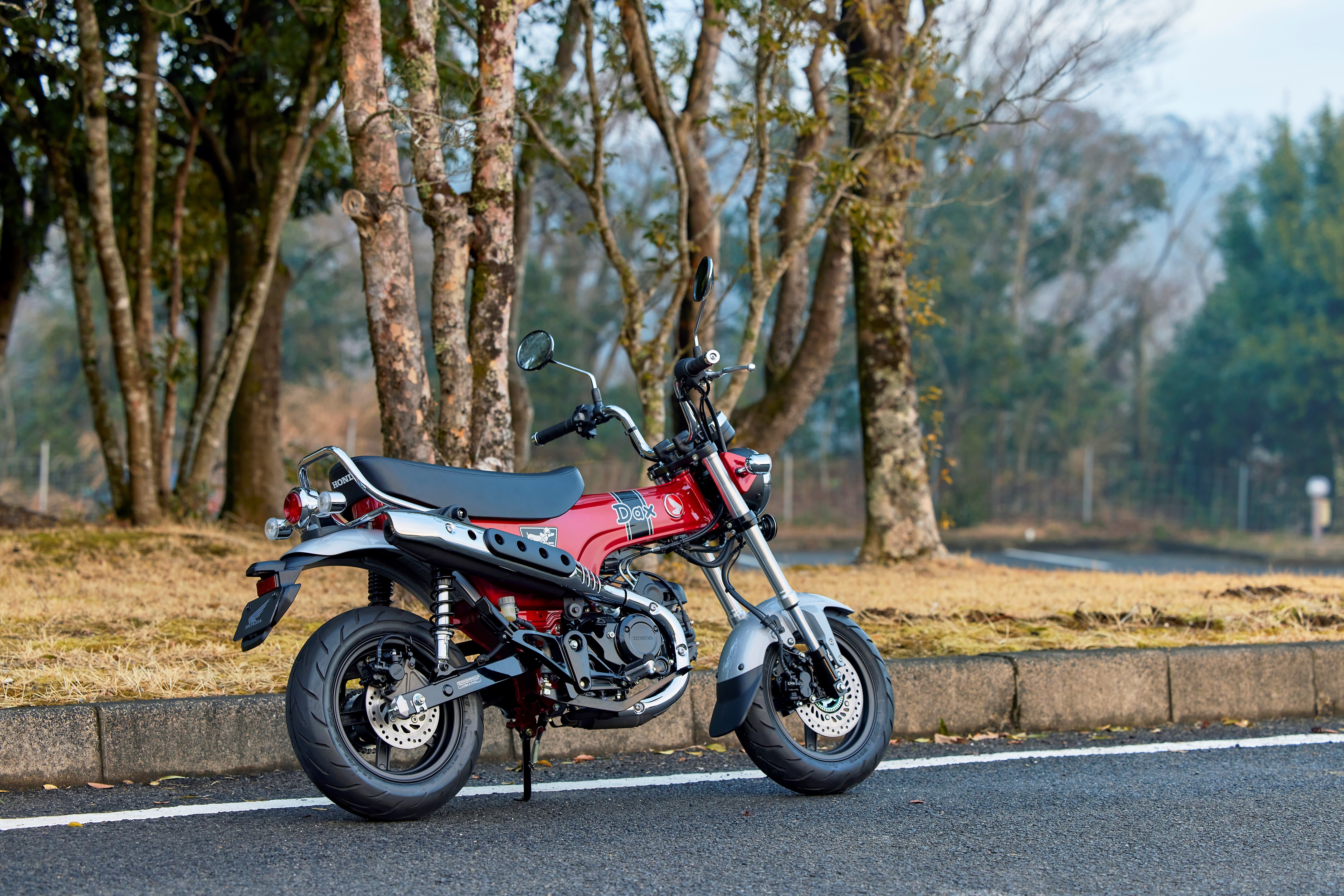 Honda ST125 Dax