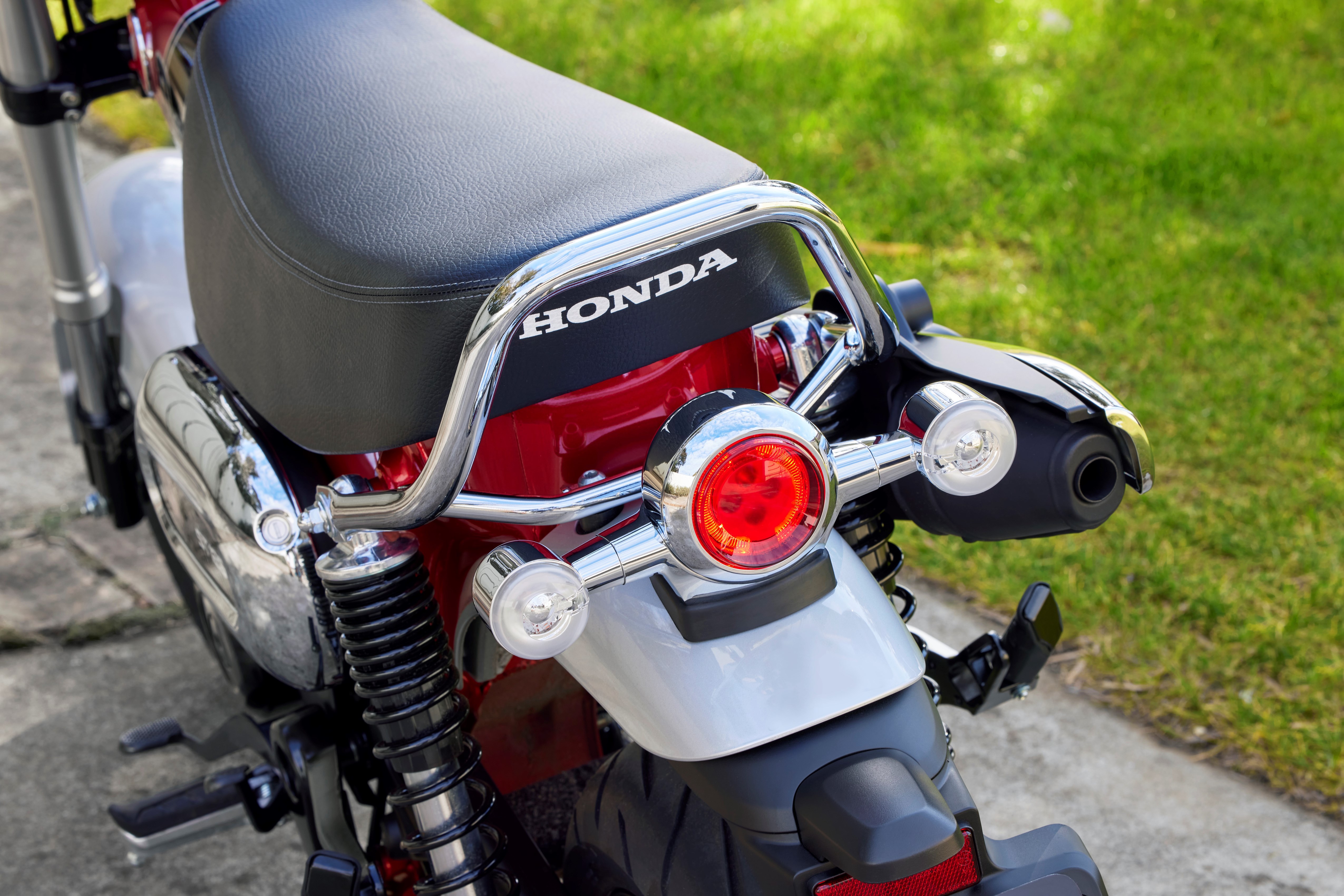 Honda ST125 Dax