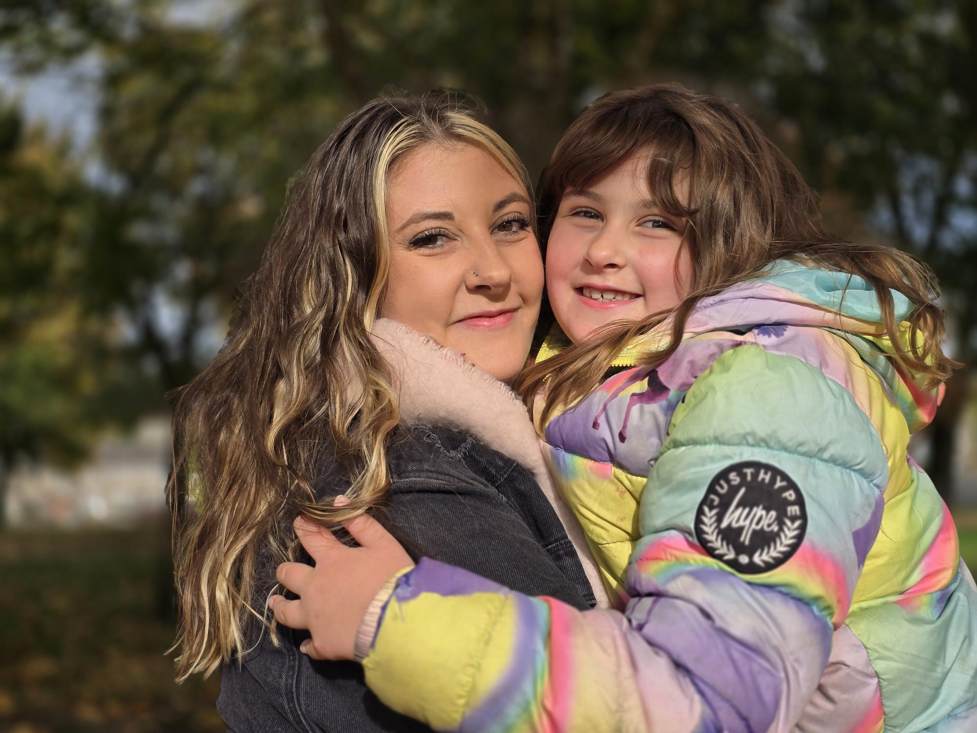 Lisa Bancroft and her daughter Emma