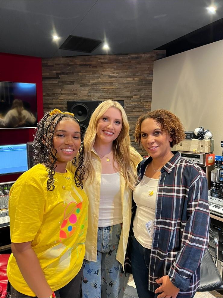 Tanisha, Ella Henderson and Tanisha's mother Natasha