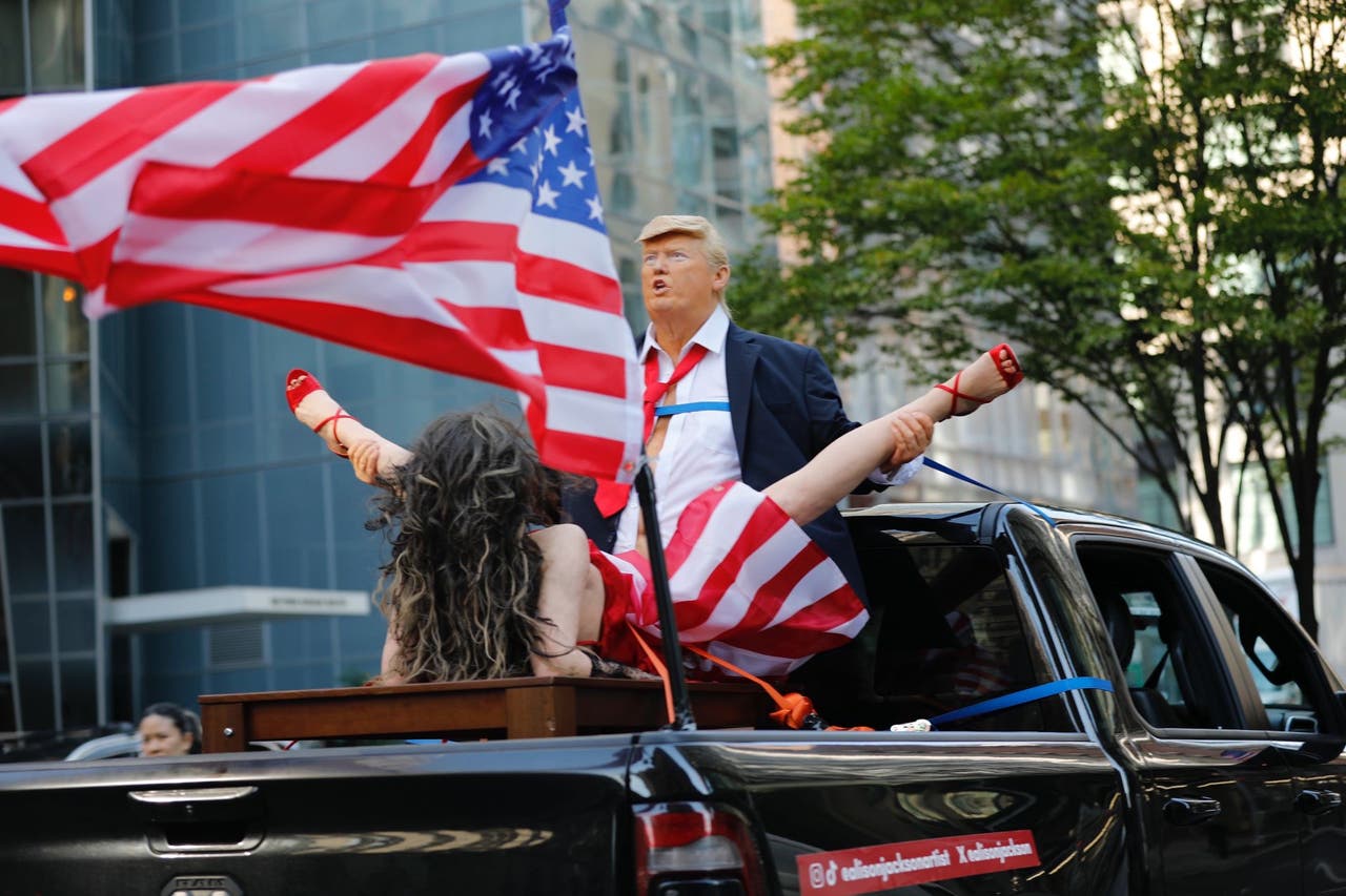 Trump pennsylvania town hall dance