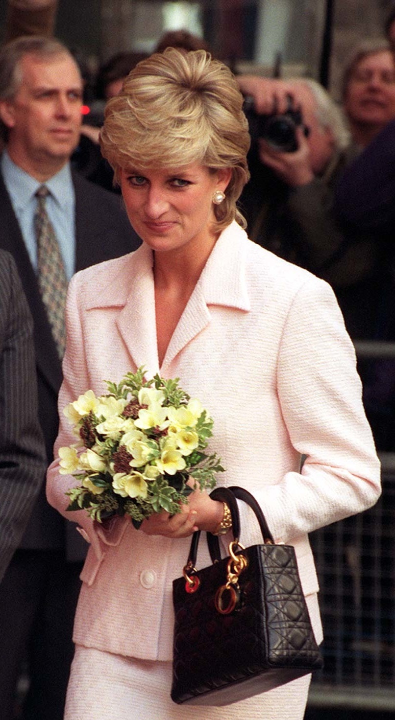 Princess Distor JLo channels Princess Diana in Dior at London premiere of Unstoppable ...