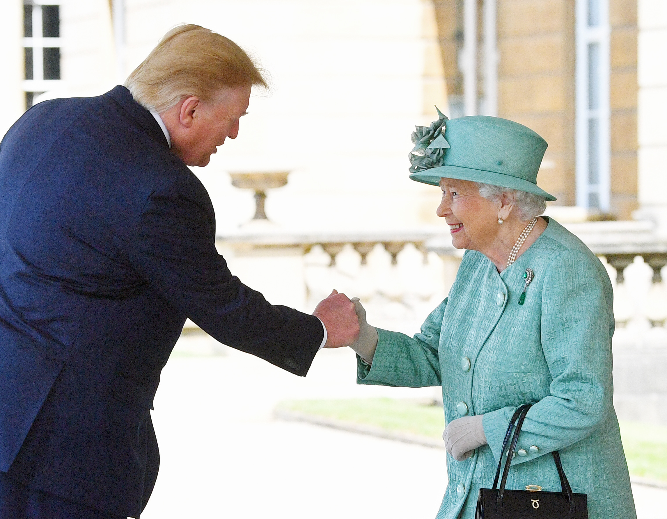 Donald trump meeting the Queen