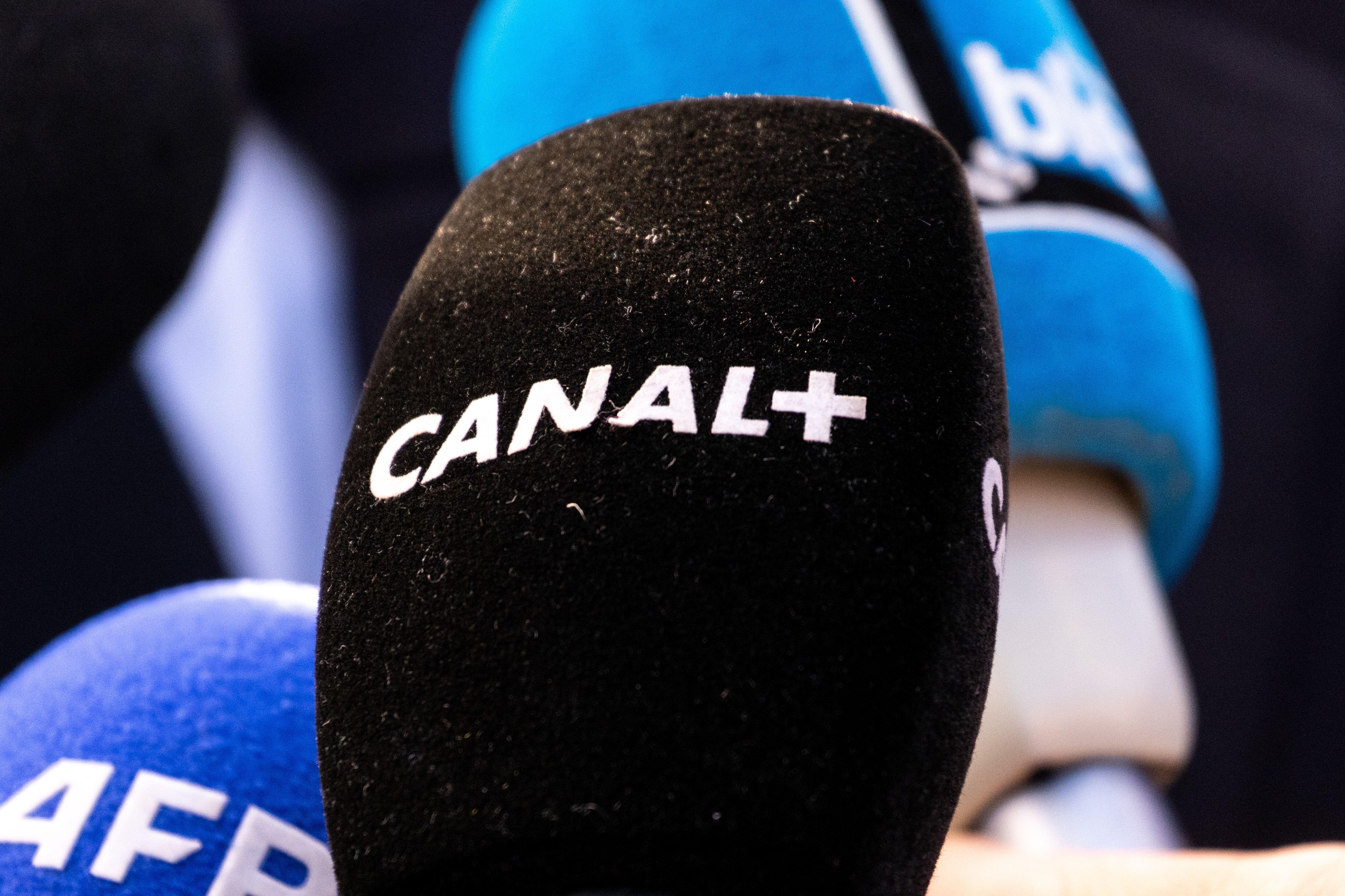 A microphone with the Canal+ branding