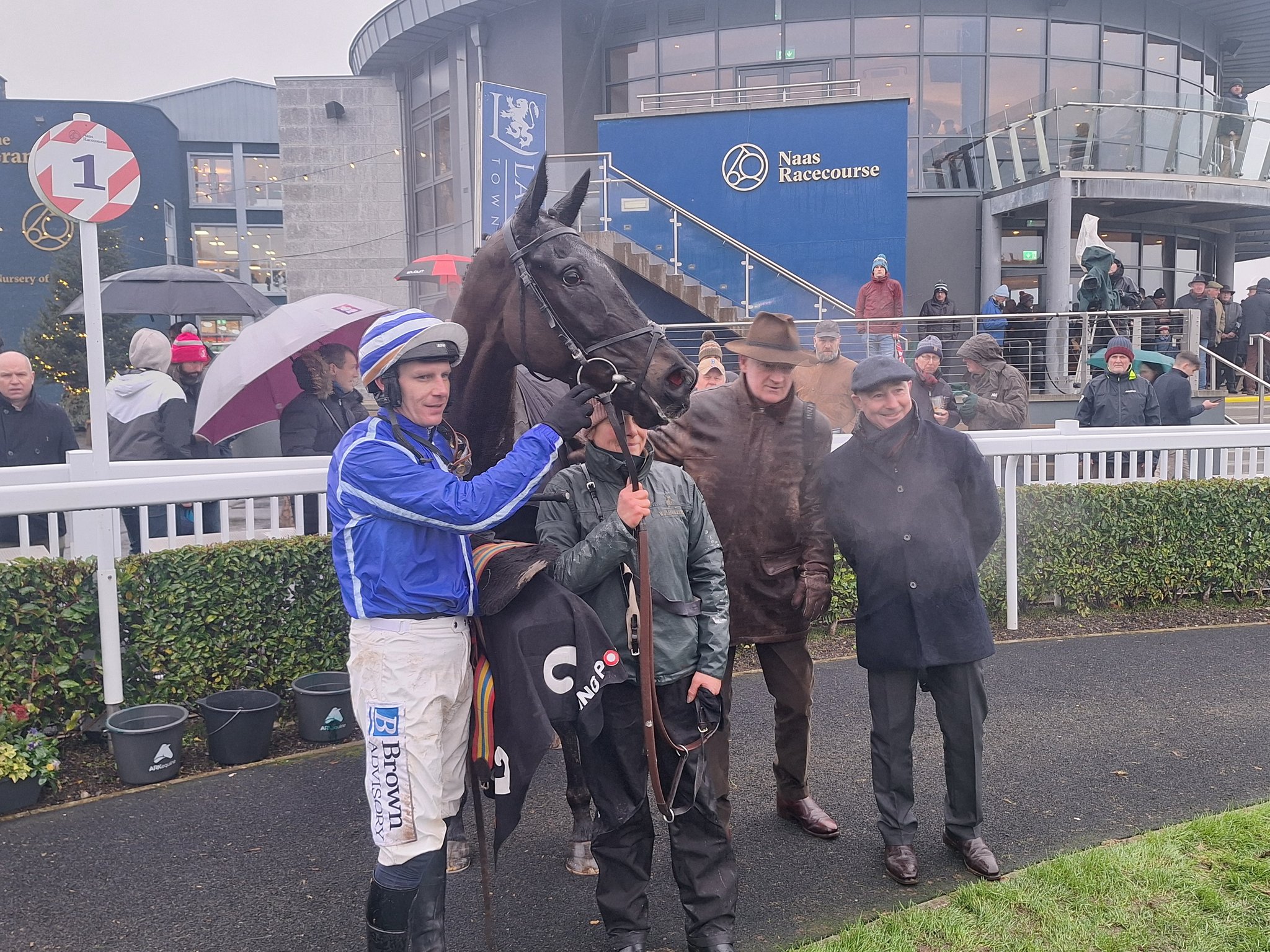 Ile Atlantique with connections after winning at Naas