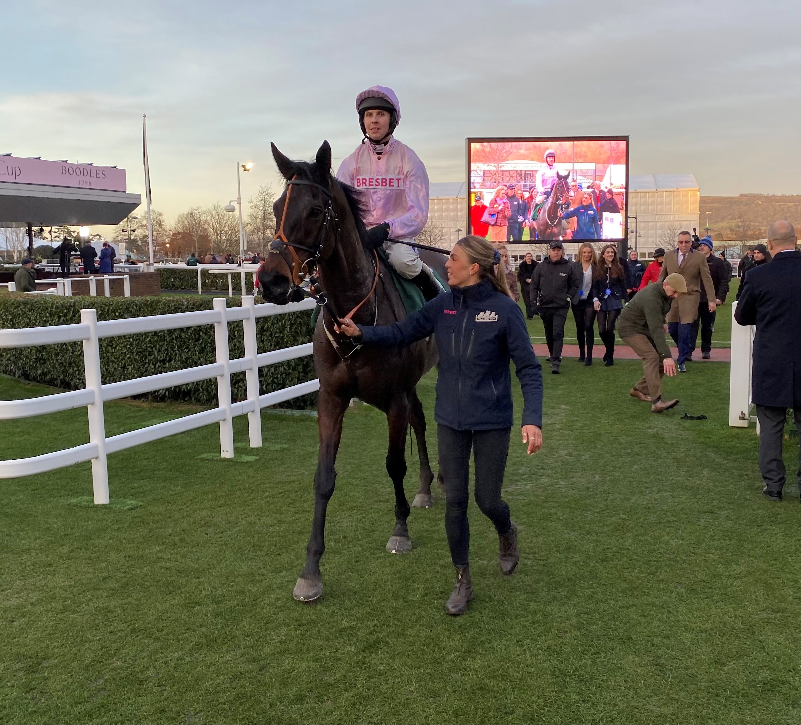 Sixmilebridge returns to the Cheltenham winner's enclosure 