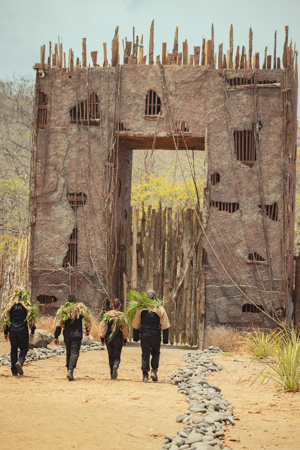 Contestants facing the Bear Pit 