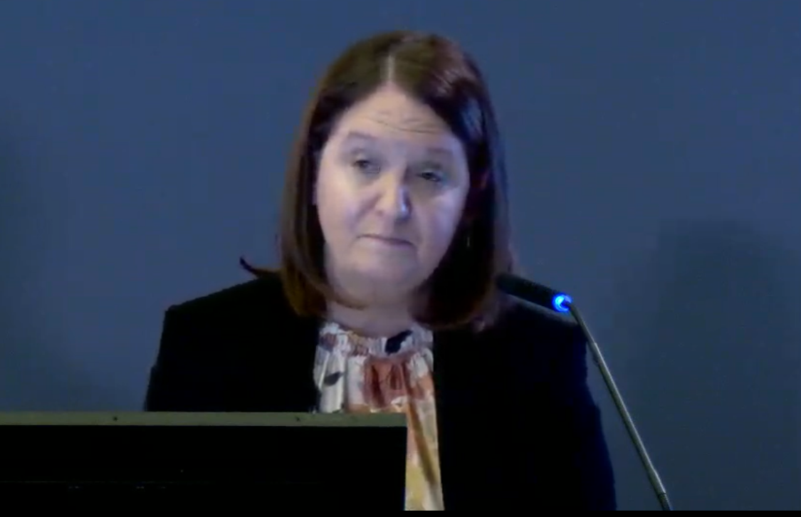 Suzanne Travis giving evidence to the inquiry