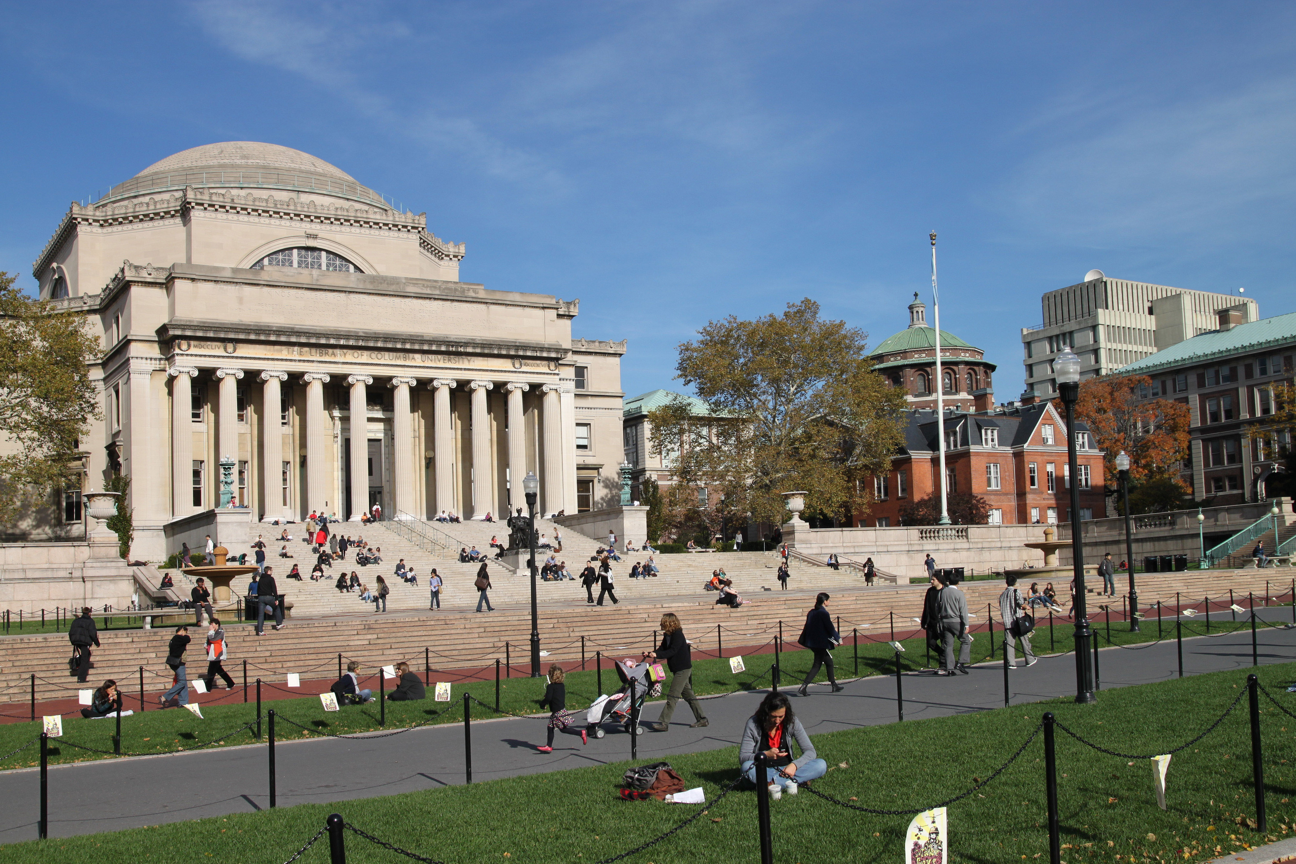 Students on Columbia University library steps