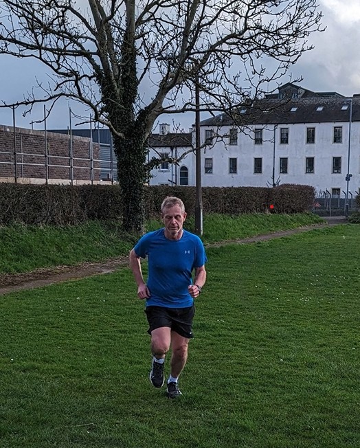 Tony Holliday running