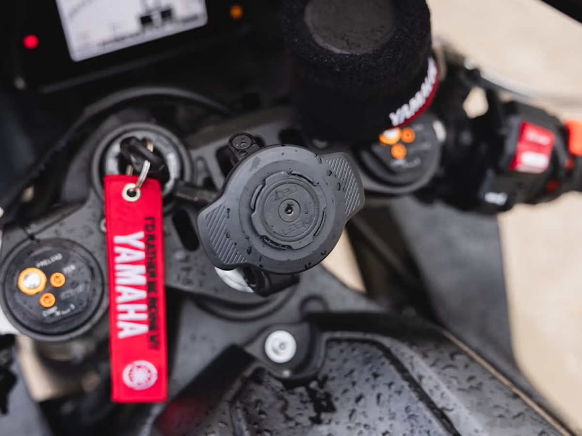 Quadlock wireless charger