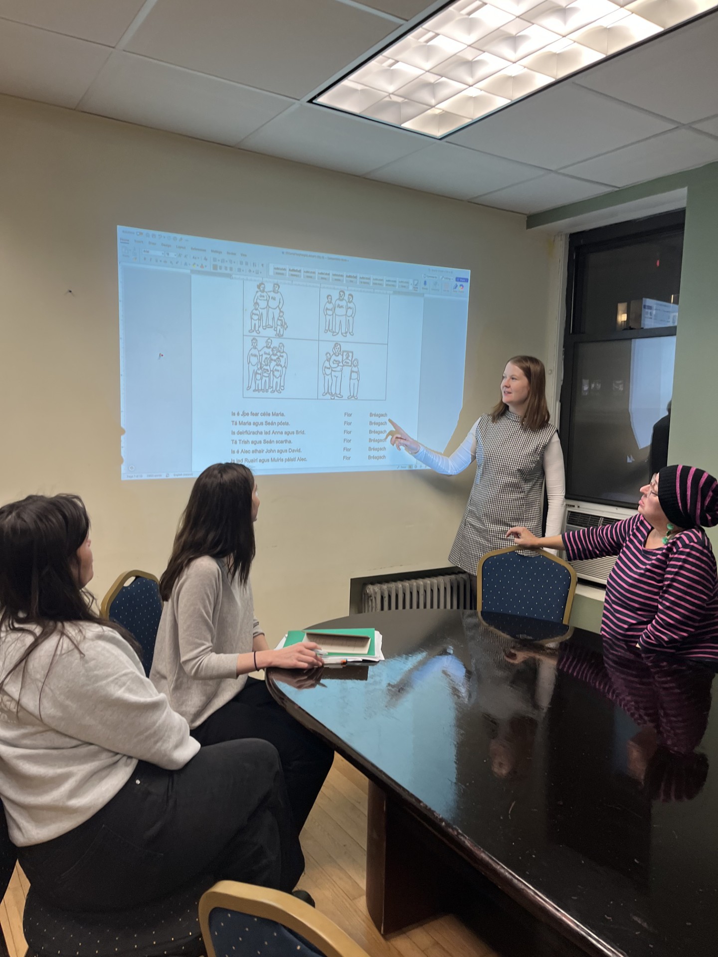Caoimhe Nic Giollarnáith teaching Irish classes in New York