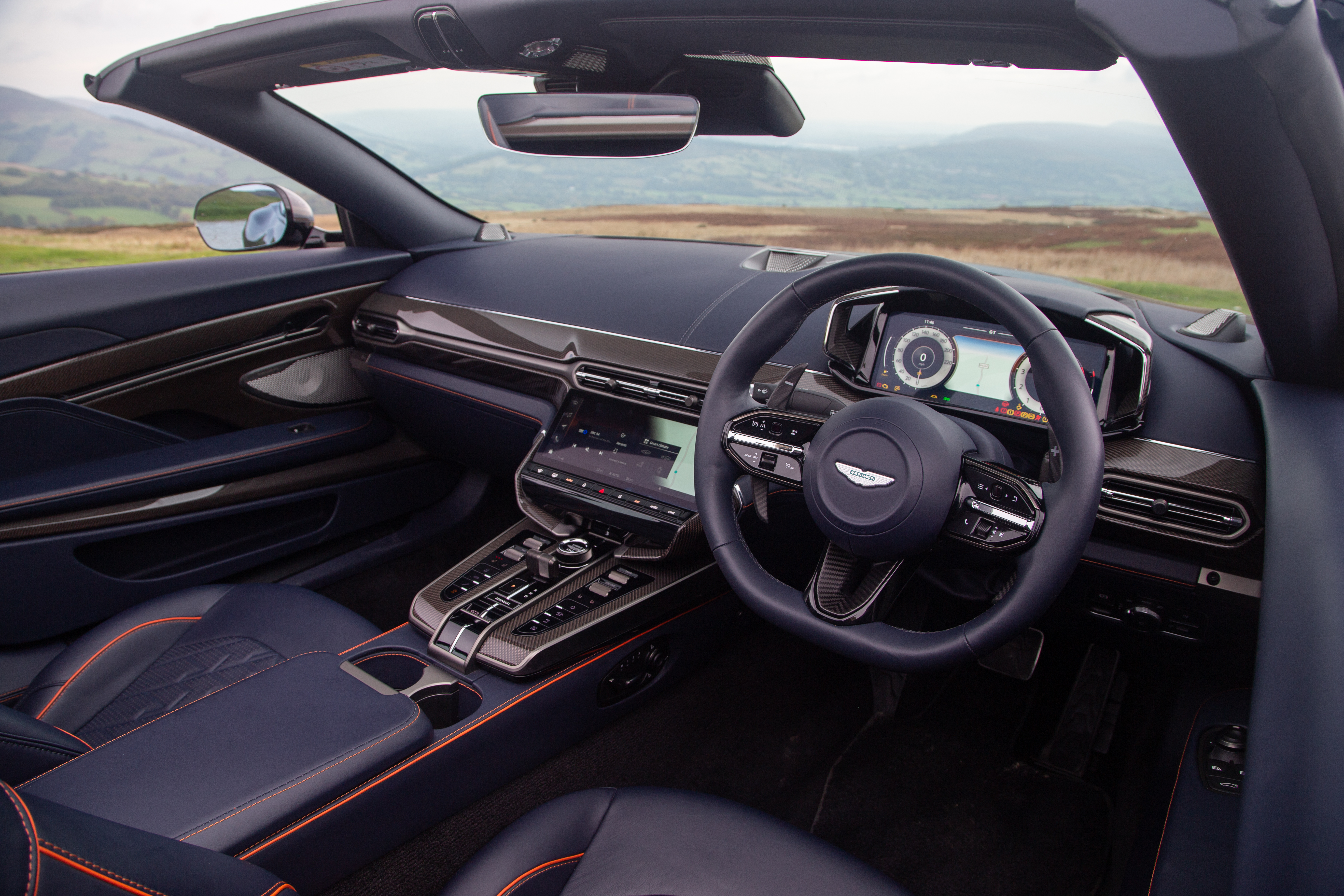 Aston Martin Vanquish Volante