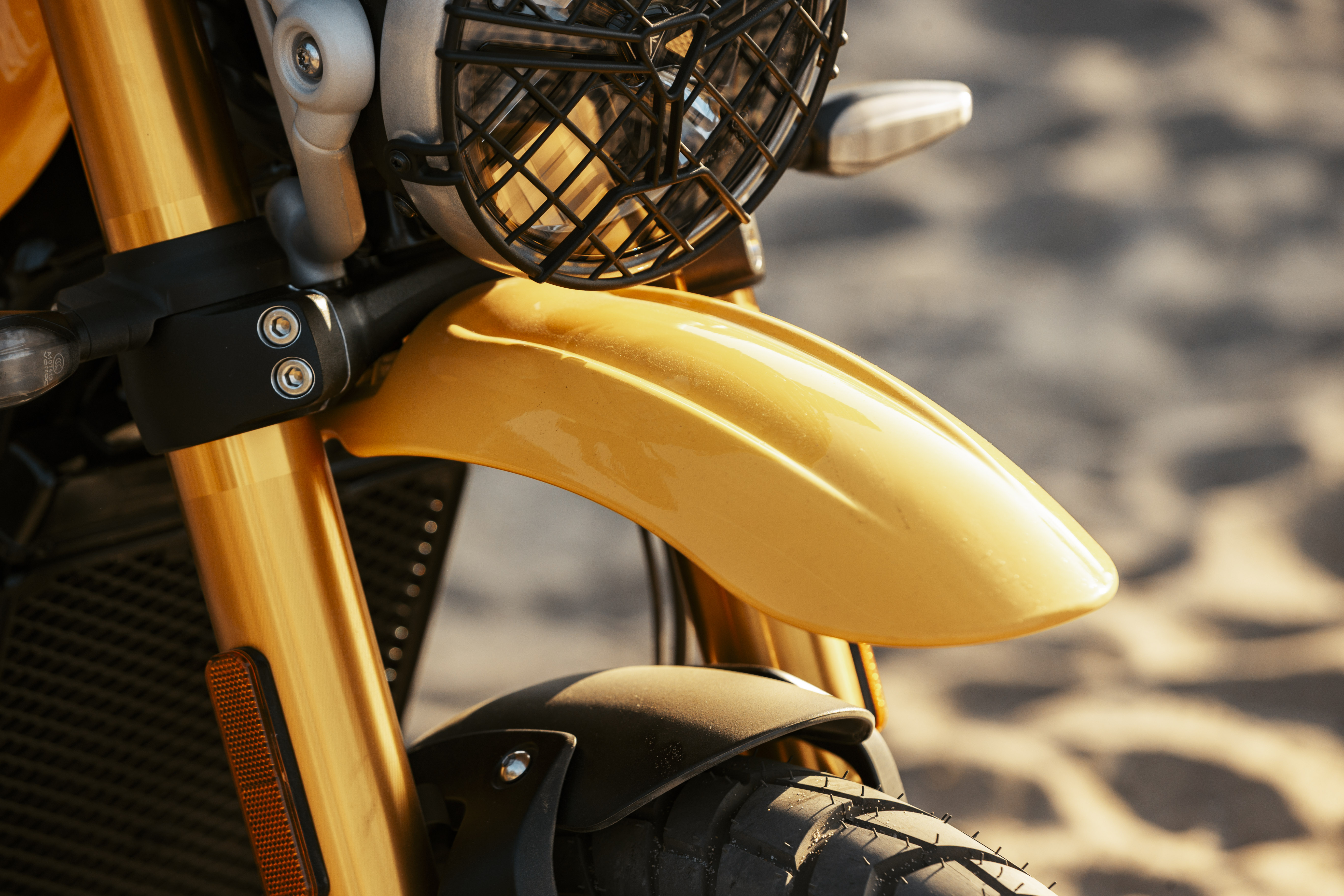 Triumoh Scrambler 400 XC