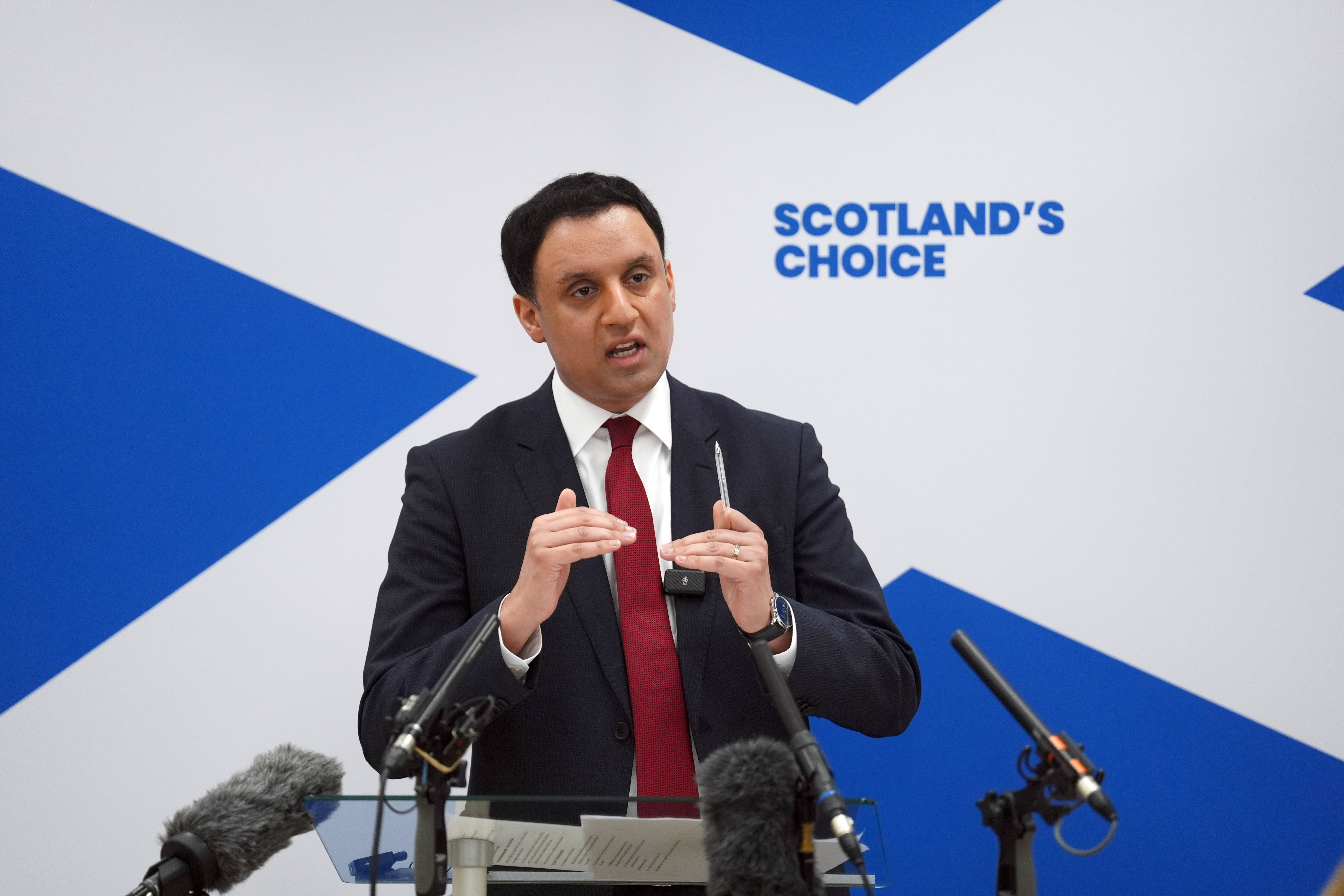 Scottish Labour leader Anas Sarwar delivers a speech