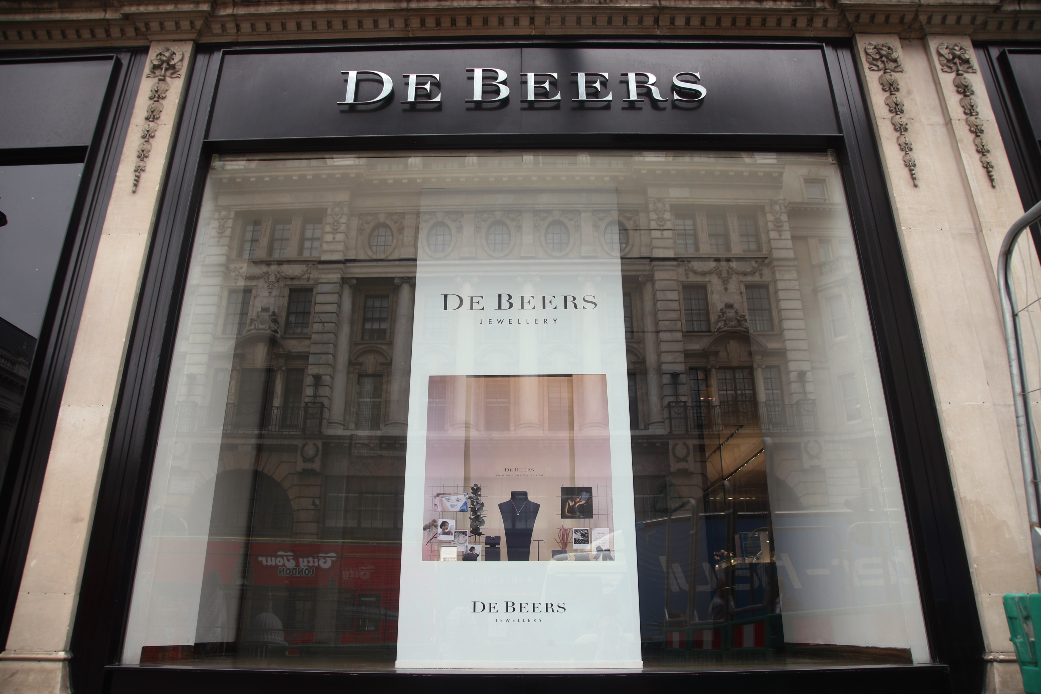 View of a De Beers store