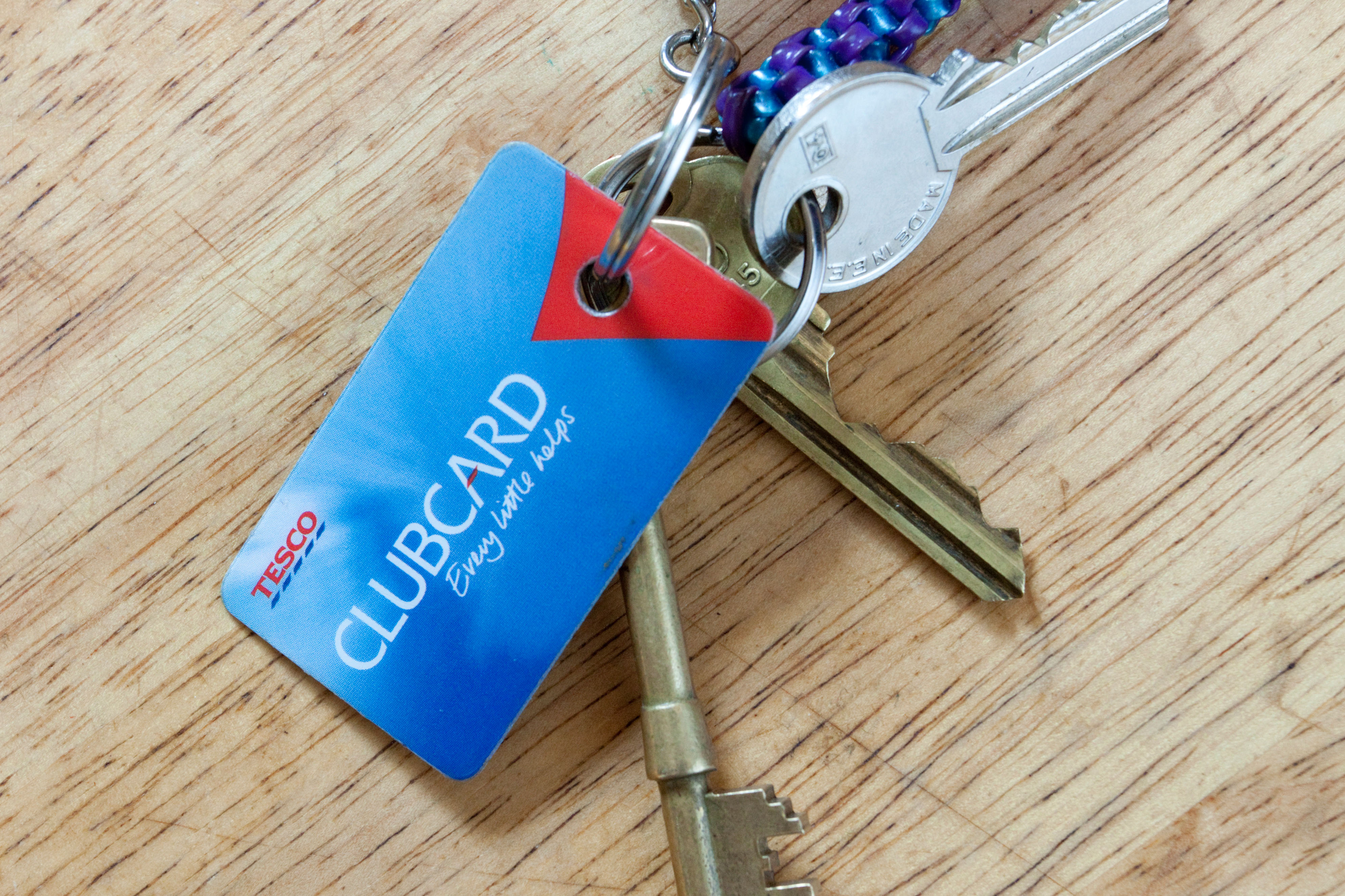 A Clubcard fob on a set of keys
