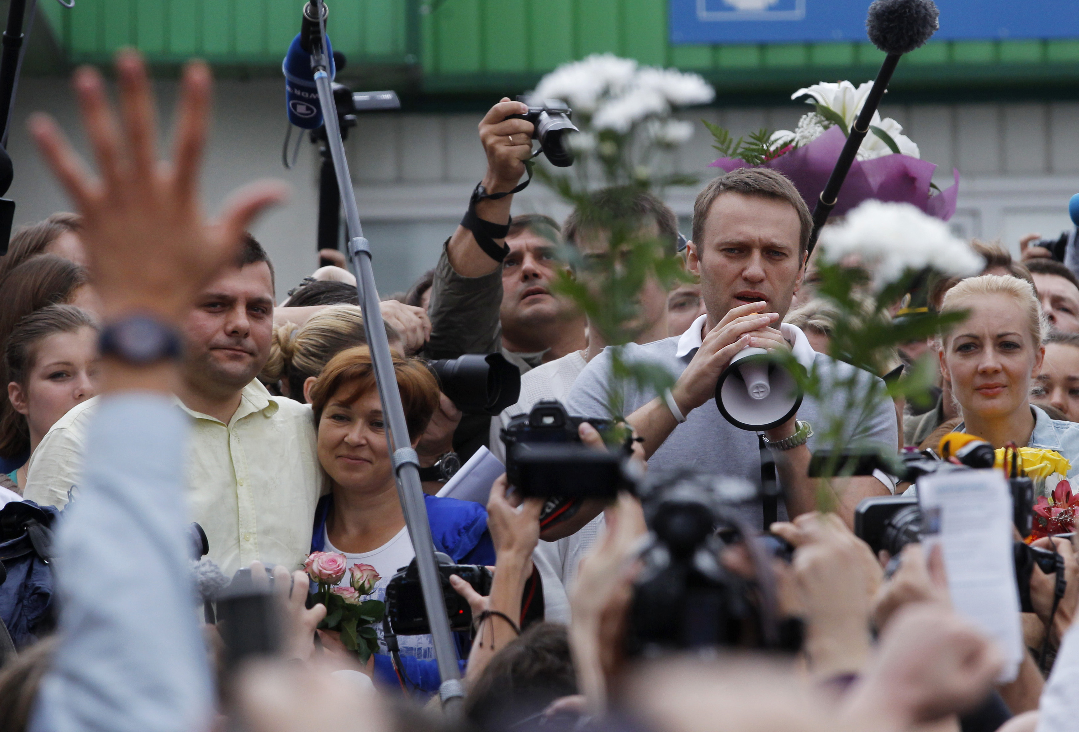 Vladimir Putin’s Staunchest Critic Alexei Navalny Dies In Russian ...