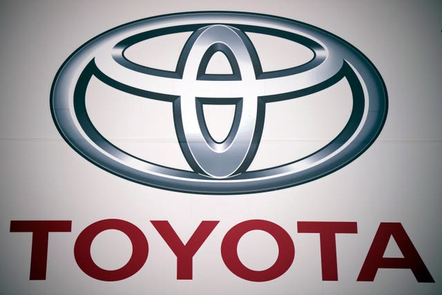 Toyota badge