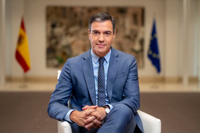 El presidente del Gobierno español, Pedro Sánchez, dijo que seguirá en su cargo