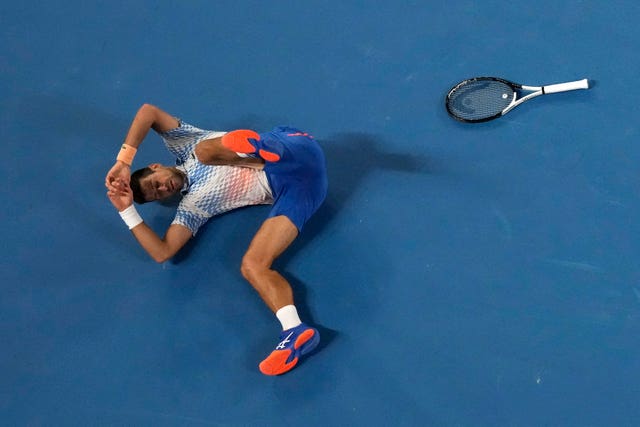 Novak Djokovic fell during the second set