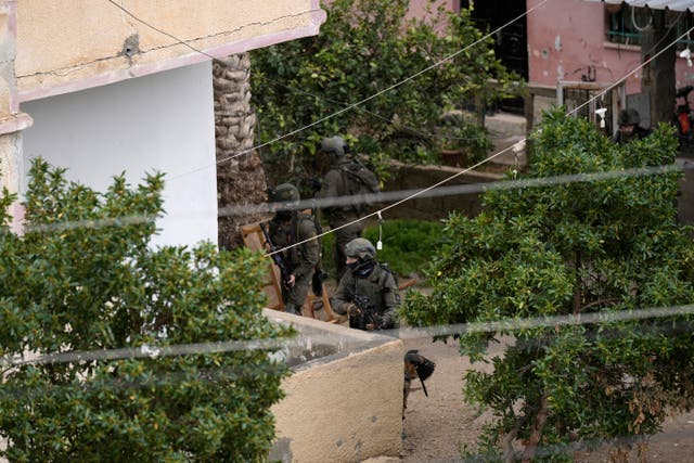 Israeli forces raid the Aqbat Jabr camp