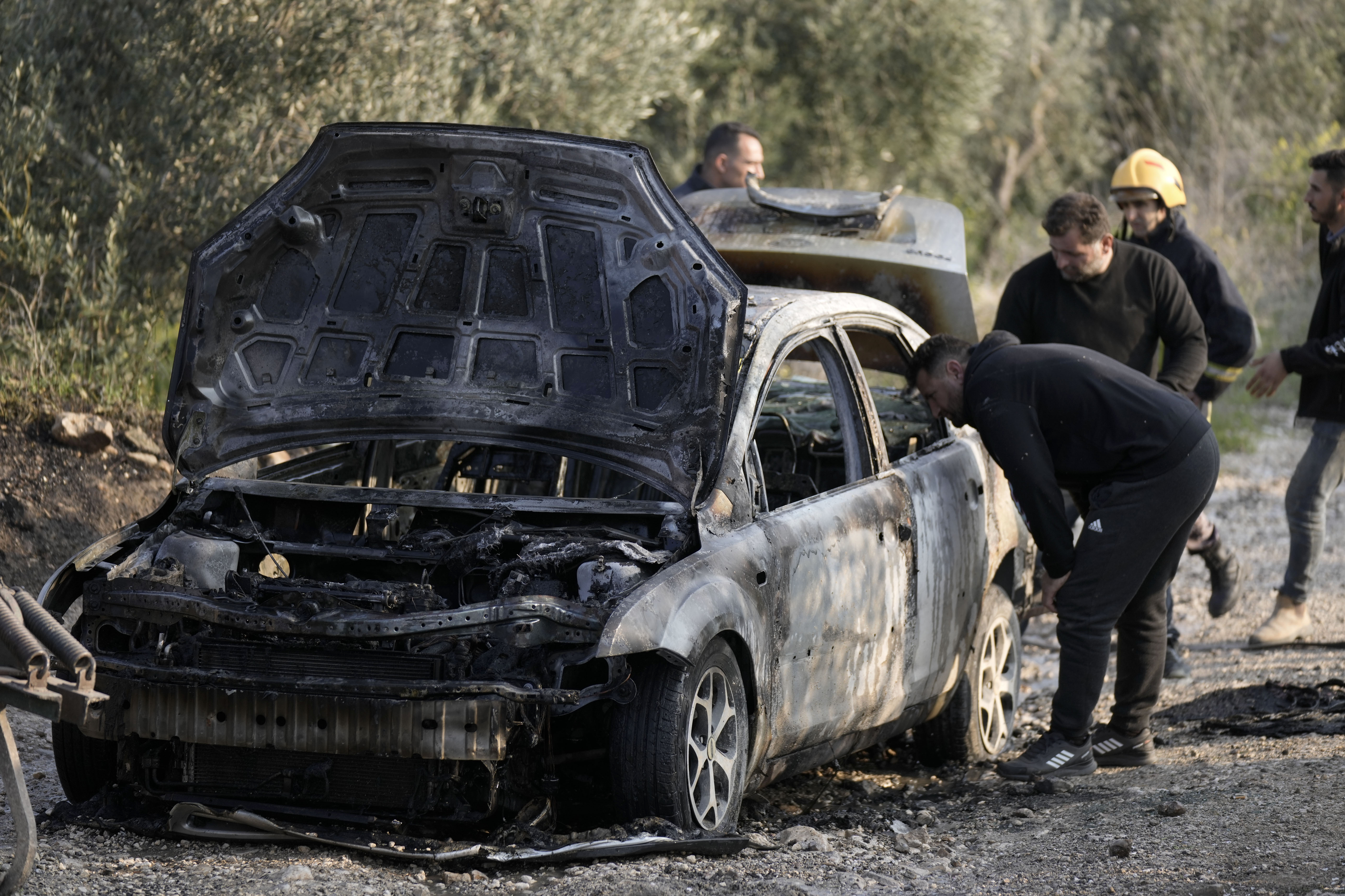 Israeli Settlers Go On Violent Rampage After Palestinian Gunman Kills ...