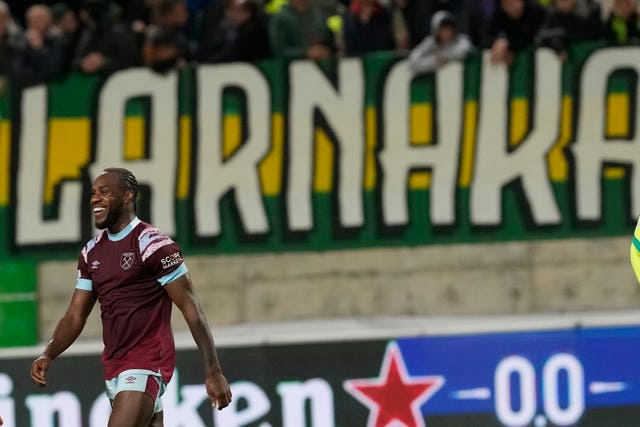 Michail Antonio celebrates his opener 