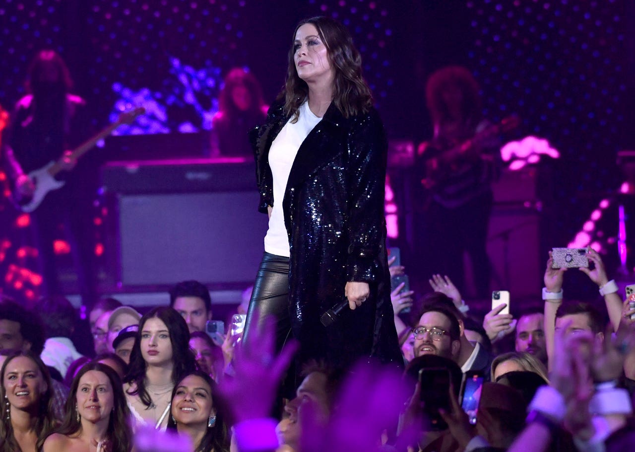 Rapper-turned-country singer Jelly Roll reigns at CMT Music Awards show