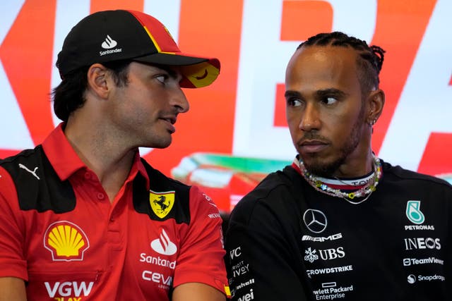 Carlos Sainz (left) and Lewis Hamilton 