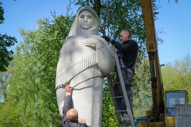 War memorial dismantled