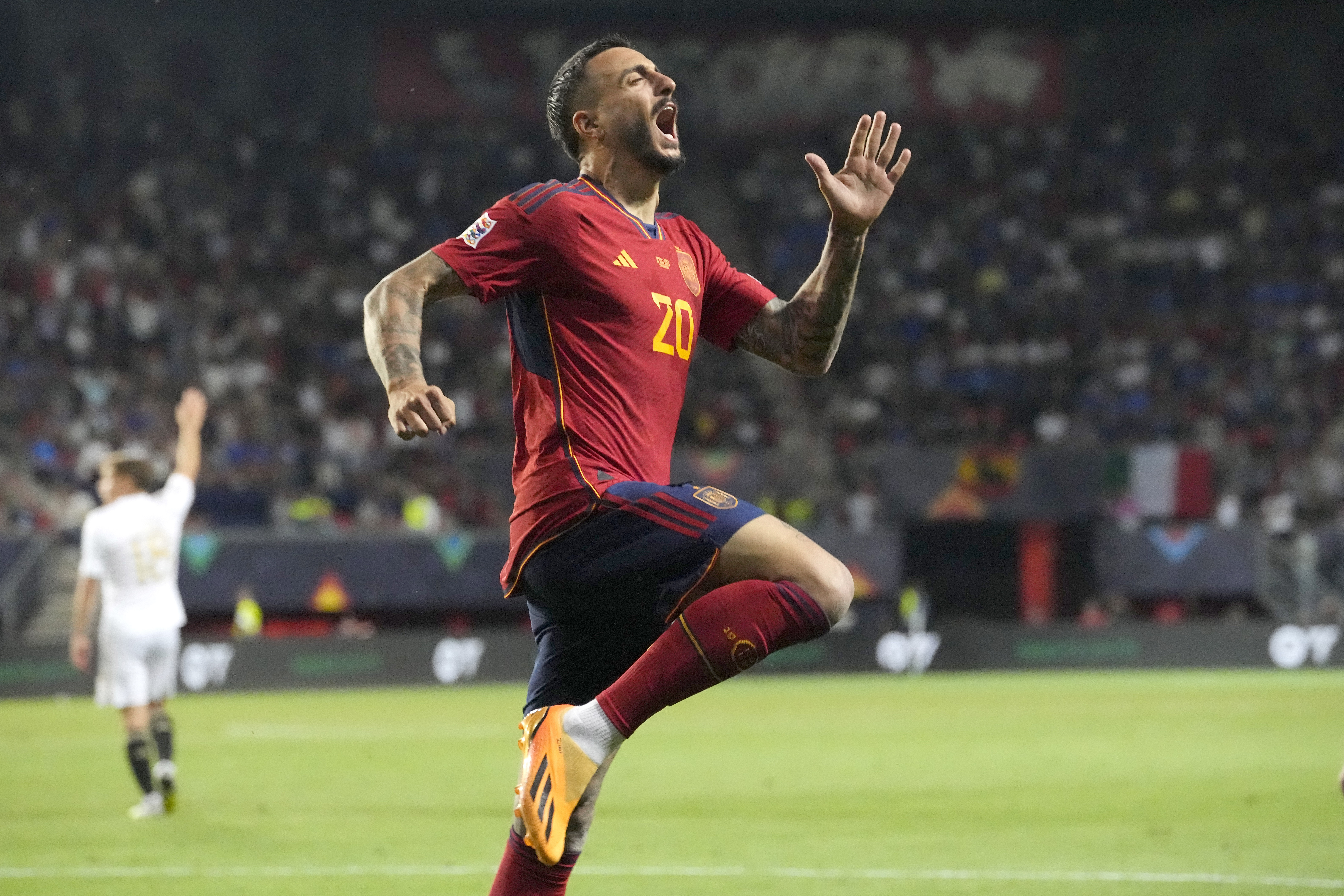 西班牙 2-1 意大利：最后一球让西班牙人度过难关