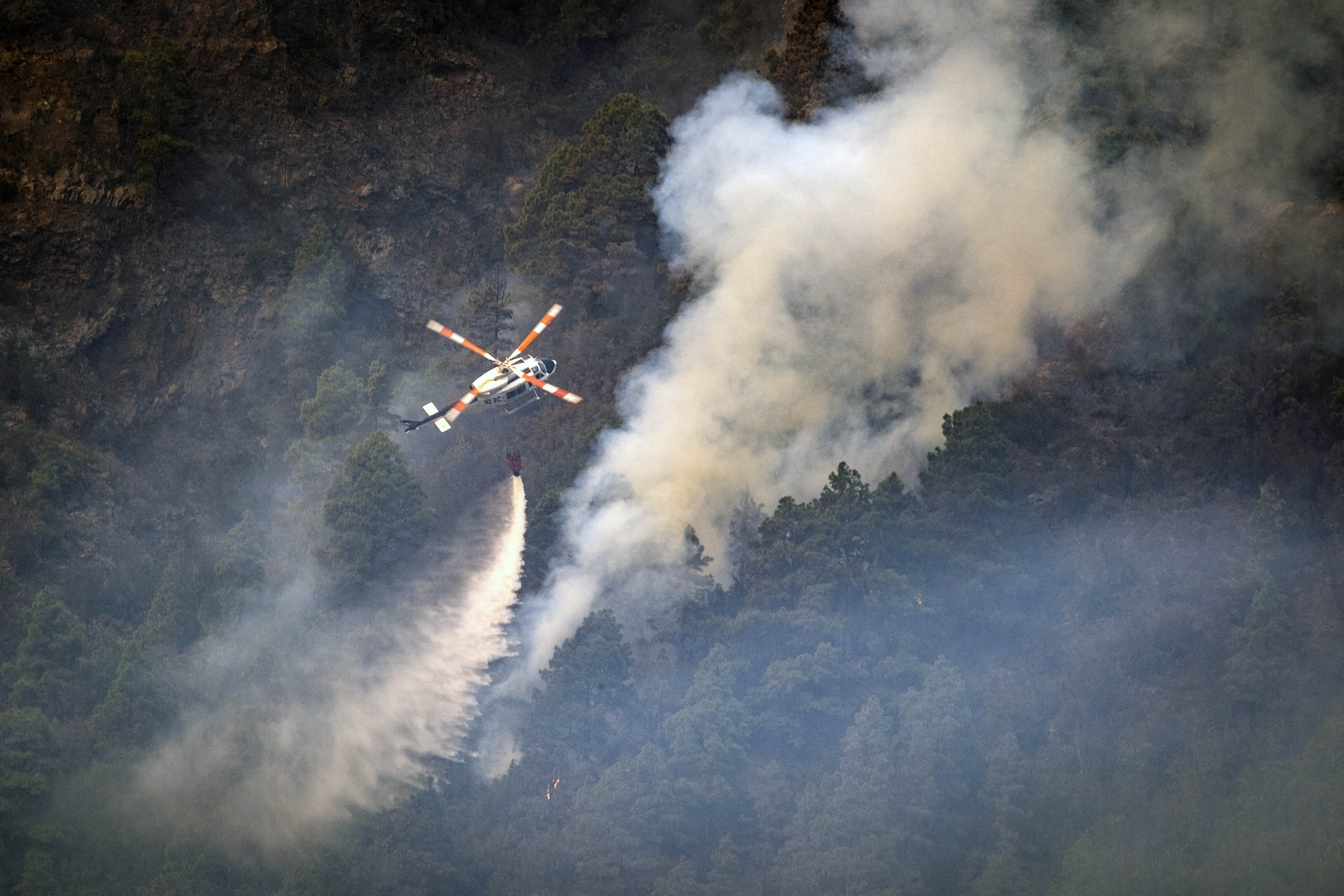 Cooler Weather Overnight Helps Firefighters Battling Tenerife Wildfire ...