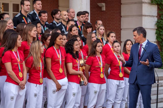 Spain’s acting prime minister Pedro Sanchez with the World Cup winning squad