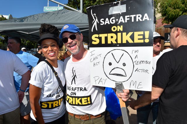 Actors Kerry Washington and Joshua Malina at the Day of Solidarity union rally