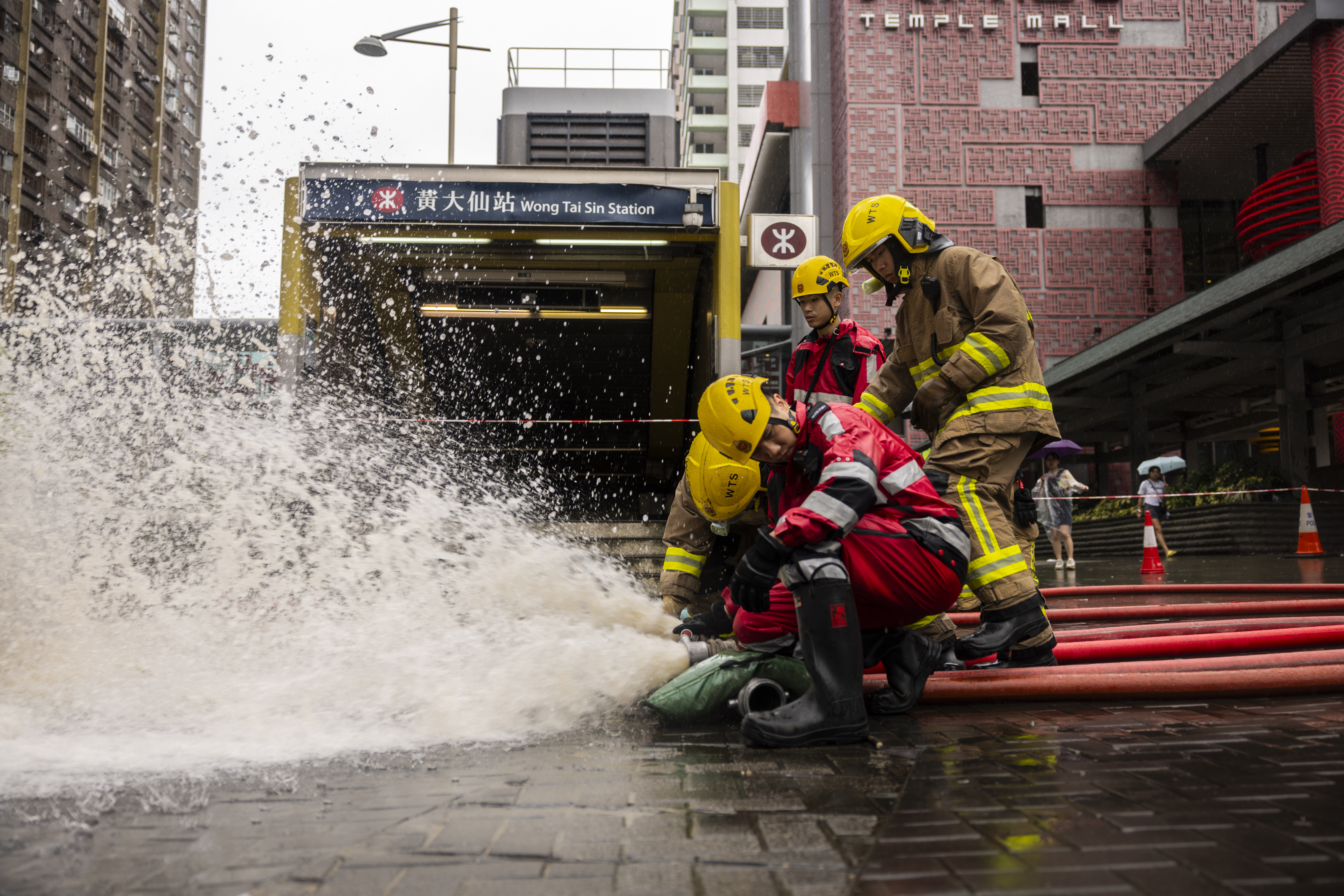 Two Dead Amid Extreme Rain And Flash Flooding In Hong Kong Keighley News   F768b1bba7394b6caddf3ec098d9a4a2 